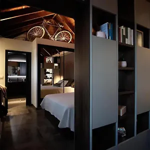 Komodo Gran Poder - Penthouse With Private Pool And Cozy Twin Bedroom Apartment Seville
